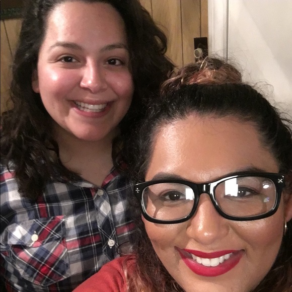 Meet your Posher, sisters Erika & Chrissy - Picture 1 of 2